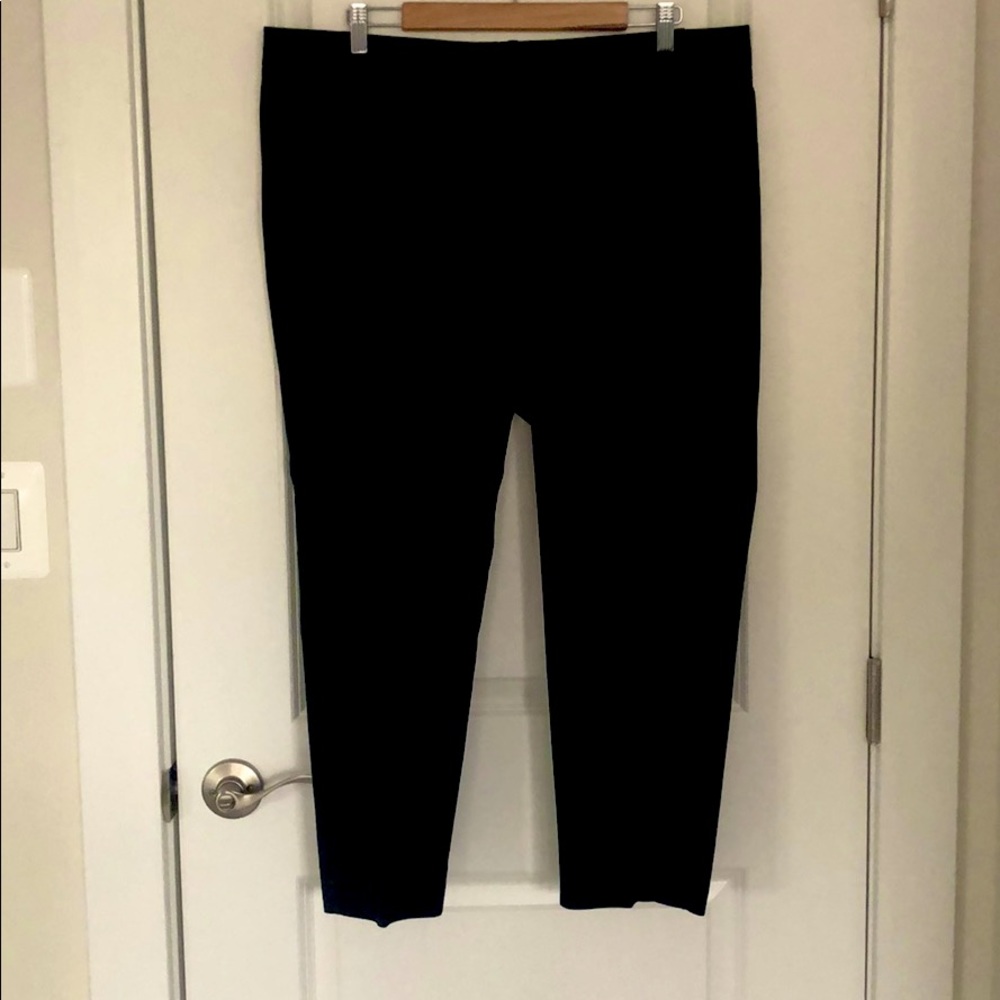 Gap navy slim cropped pant